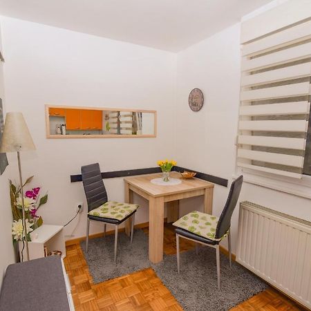 Studio Apartment Maestral ザグレブ エクステリア 写真
